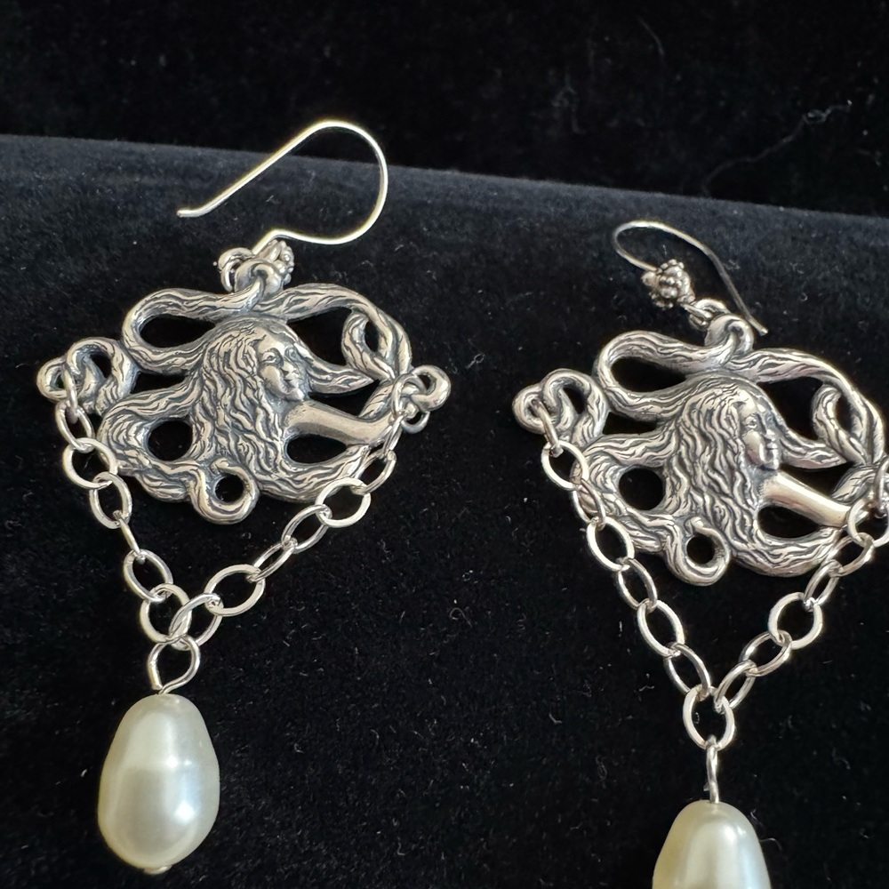 Lovely Lady Silver designed Earrings with Pearl Drop Dangle  Vintage Look